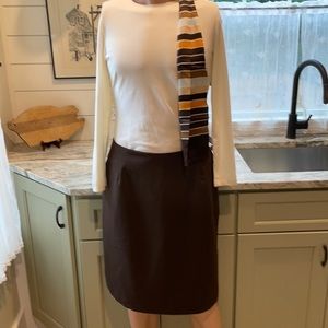 Nice A line just below the knee skirt